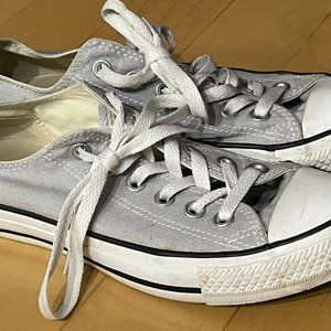 Converse Women's Gray Low Top Sneakers Shoe